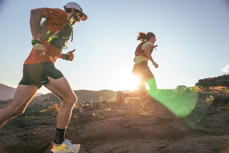 Osprey Duro 15 with Flasks - Phantom Grey-Toffee Orange-6