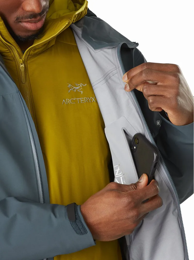 Arcteryx Mens Zeta AR Jacket - Black II-8