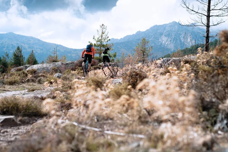 Osprey Escapist 25 Rucksack - Black-11