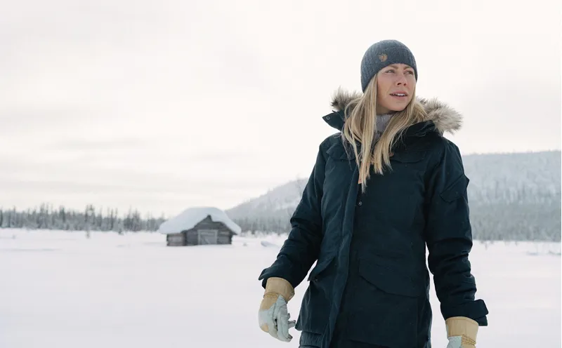 Fjallraven Womens Nuuk Parka - Dark Navy-12