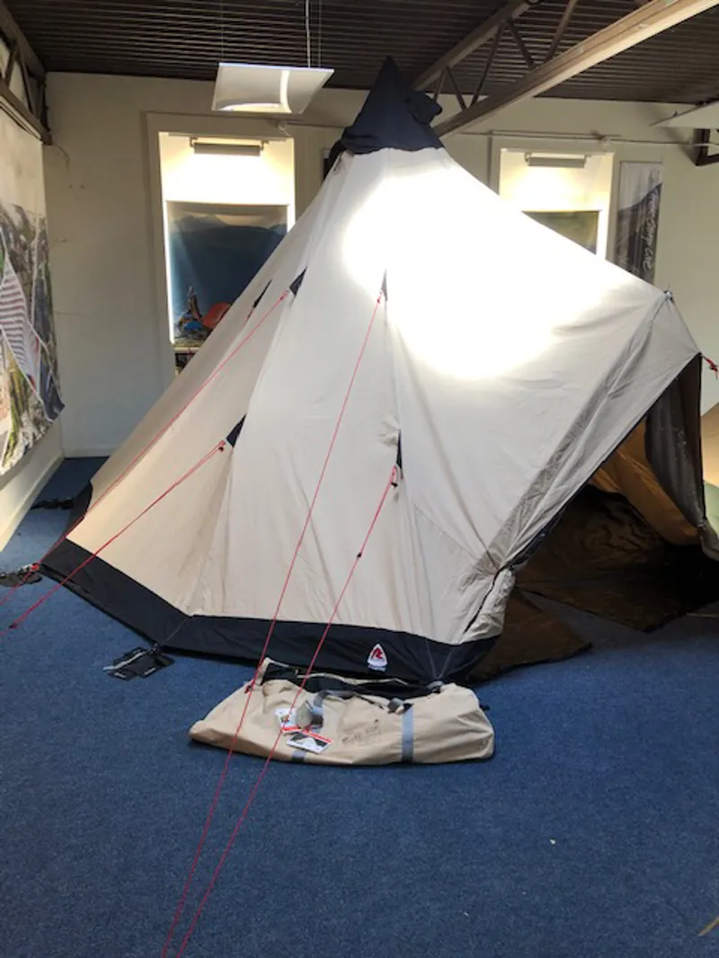 Robens Demo Chinook Tent-5