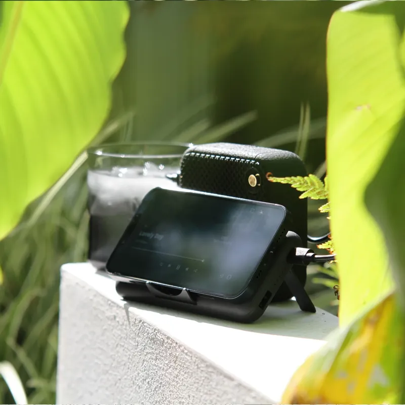 NEBO 10K Powerbank with Kickstand and Wireless charger-6