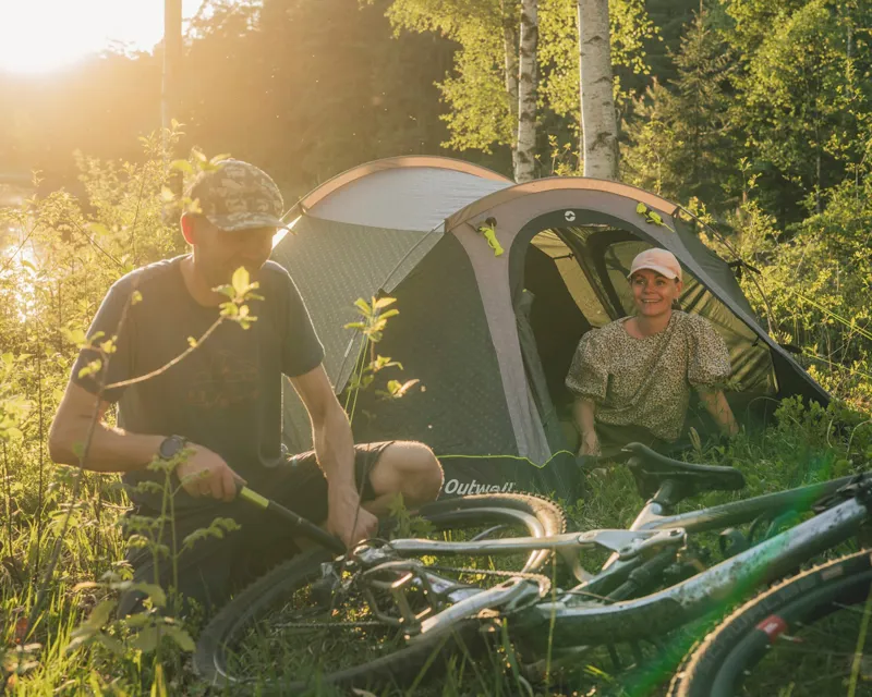 Outwell Earth 4 Plus Tent-9