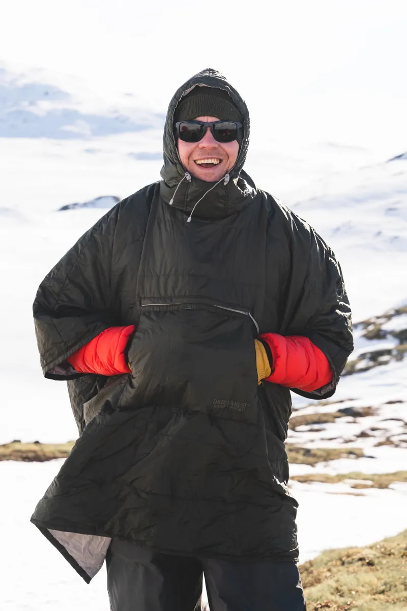 Therm-a-Rest Honcho Poncho - Black Forest Print-7