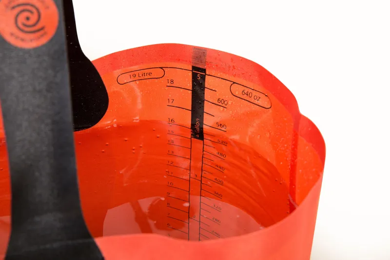 Sea To Summit Folding Bucket - 10L-2