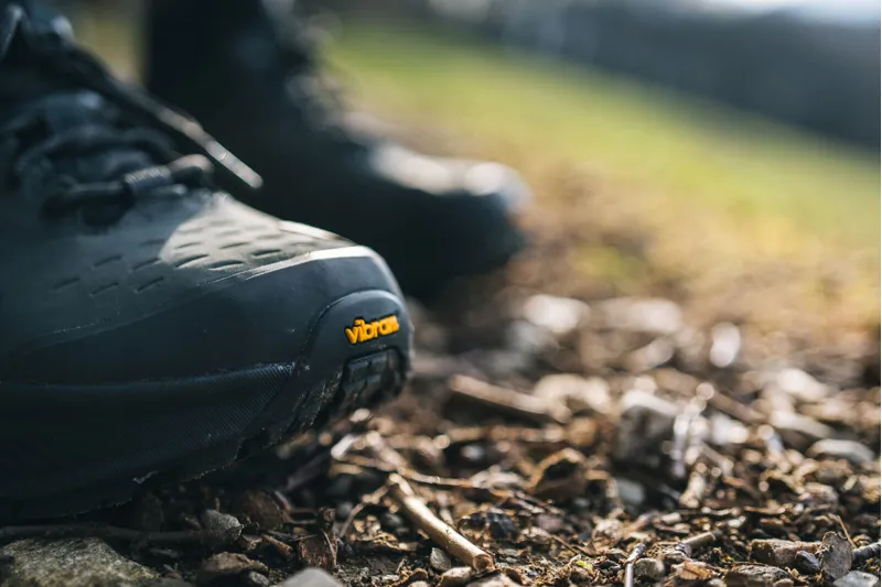 Altra Mens Olympus 6 Hike Low GTX Shoes - Black-9