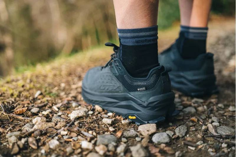 Altra Mens Olympus 6 Hike Low GTX Shoes - Black-6