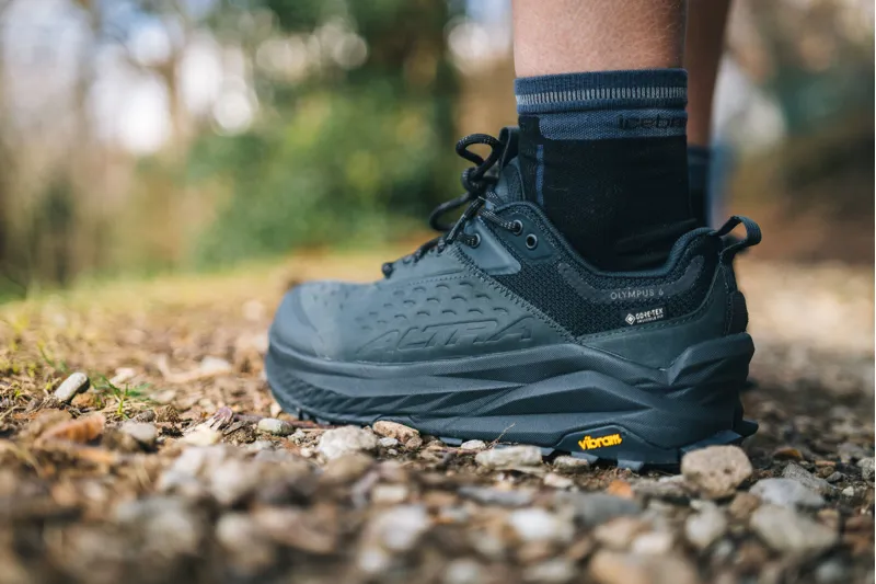 Altra Mens Olympus 6 Hike Low GTX Shoes - Black-7