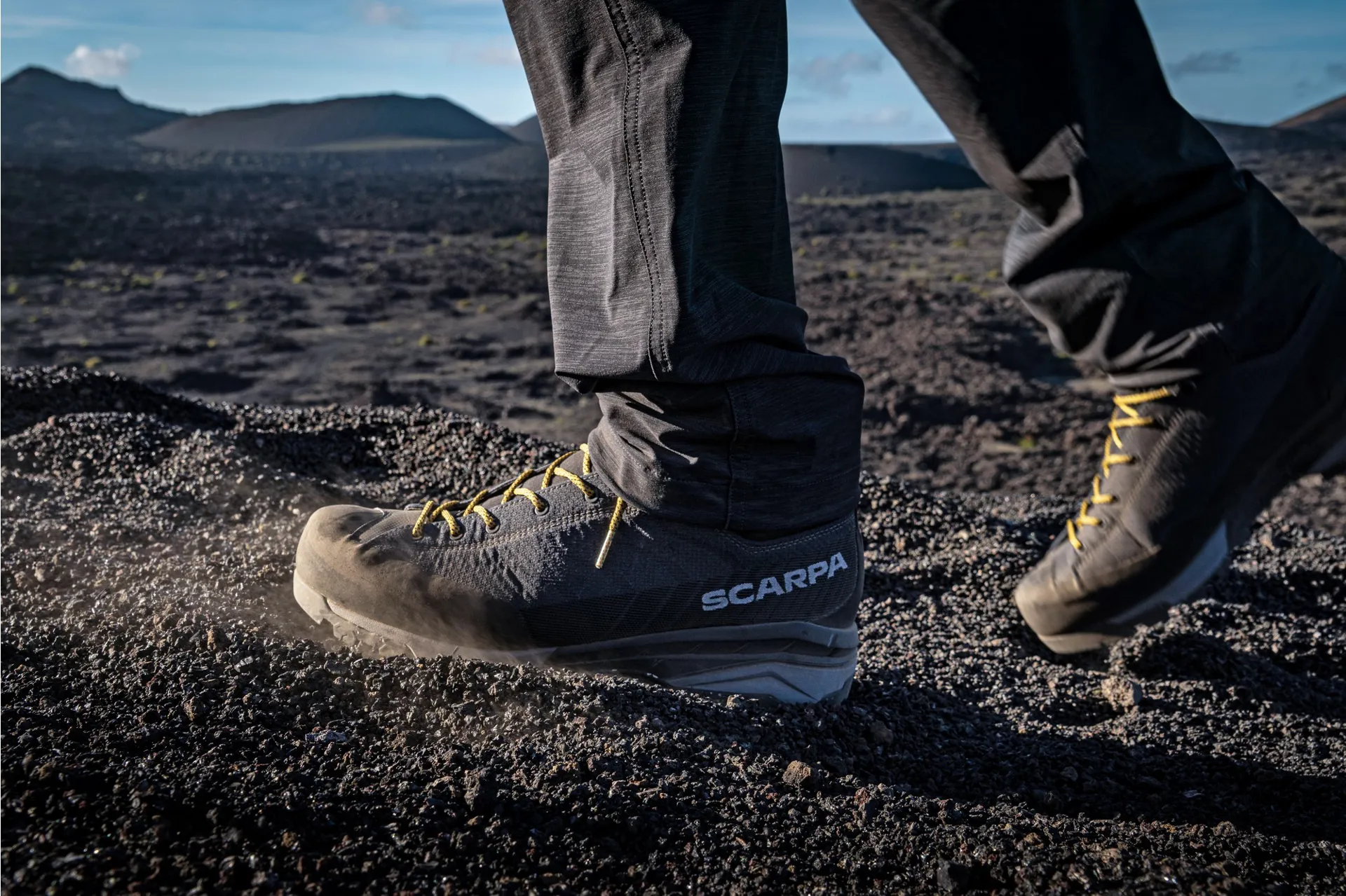 Scarpa Mens Mescalito TRK Planet GTX Boots Gray-Curry