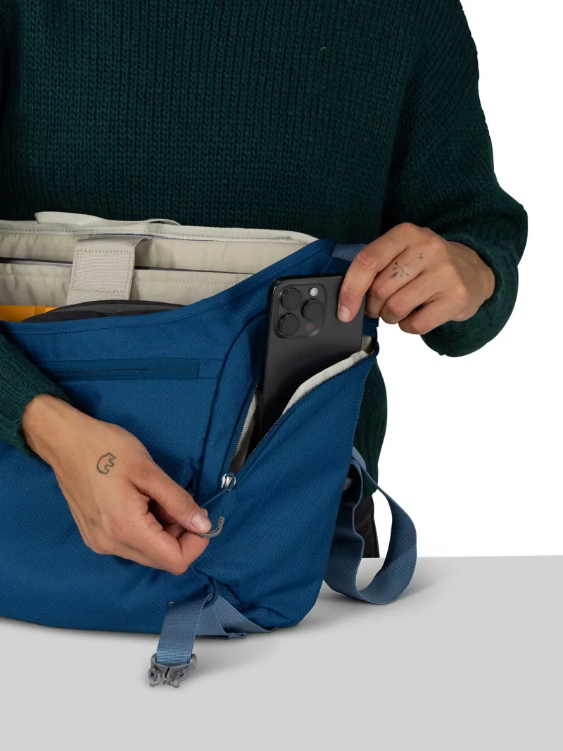 Osprey Daylite Messenger Bag - Night Shift-6