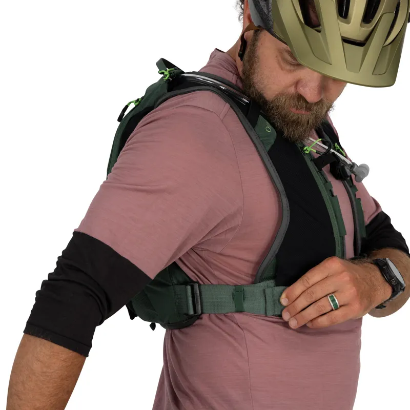 Osprey Escapist Velocity 6 Rucksack - Black-8