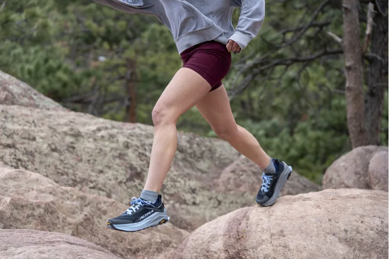 Altra Womens Olympus 6 Trail Shoes - Black-Black-8