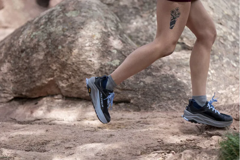 Altra Womens Olympus 6 Trail Shoes - Black-Black-10