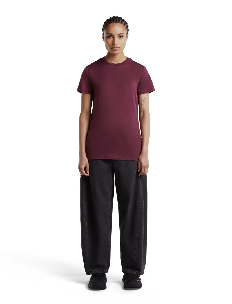 Icebreaker Womens Merino 150 Tech Lite III Short Sleeved Tee - Dark Berry-3