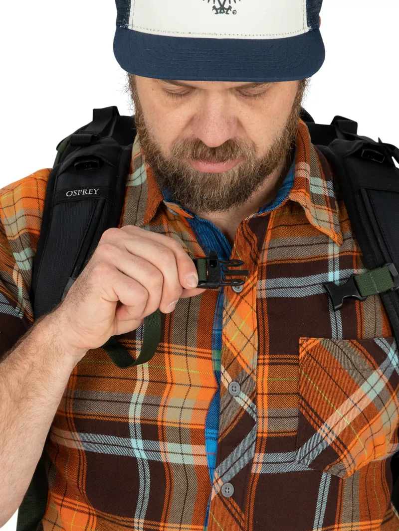 Osprey Farpoint 55 Travel Pack - Tunnel Vision Grey-10