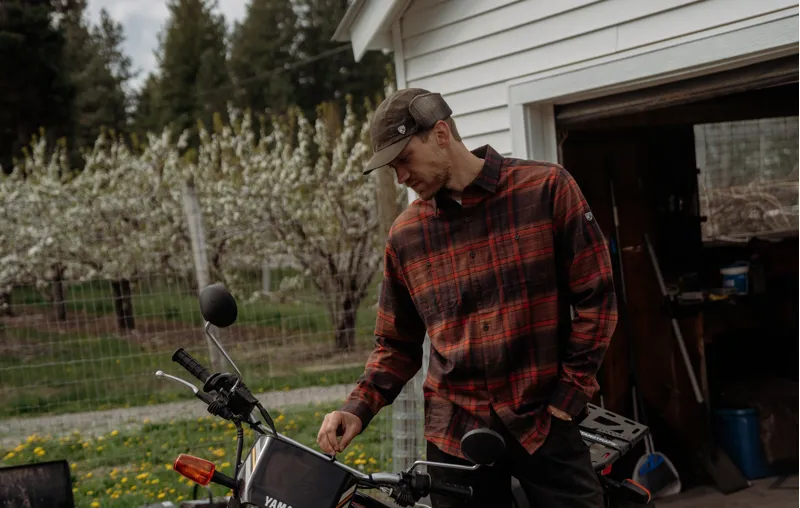 Kuhl Mens Fugitive Flannel Shirt - Bloodstone Red-3