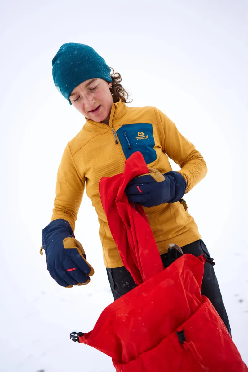 Mountain Equipment Womens Lumiko Hooded Jacket - Butterscotch-Maj-11