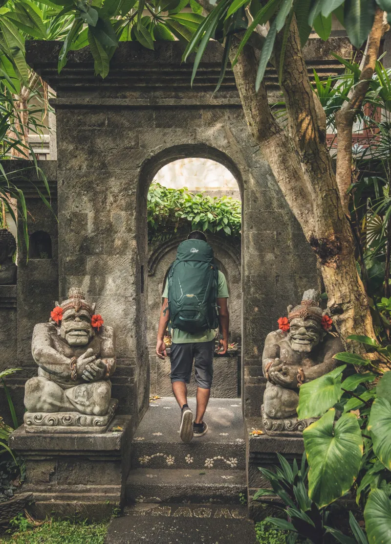 Lowe Alpine Escape Trek 60:70 Rucksack - Black-11