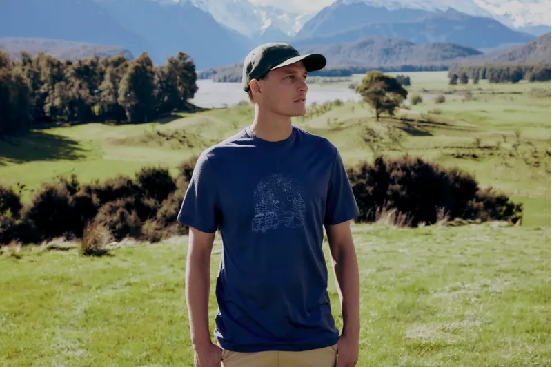 Icebreaker Mens Merino 150 Tech Lite III SS Tee - Van Camp - Graphite-4