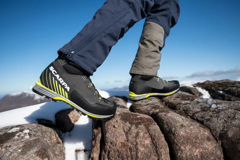 Scarpa Mens Manta Tech GTX Boots - Shark-Lime-7