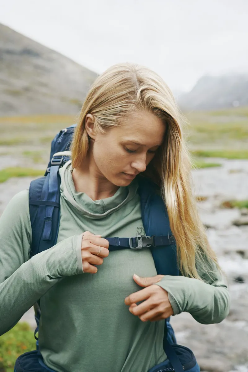 Fjallraven Womens Abisko Sun-Hoodie - Patina Green-10