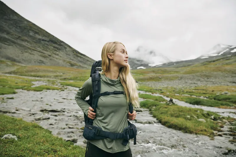 Fjallraven Womens Abisko Sun-Hoodie - Patina Green-11