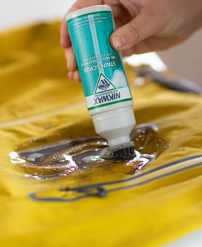 Nikwax Stain Scrub-3