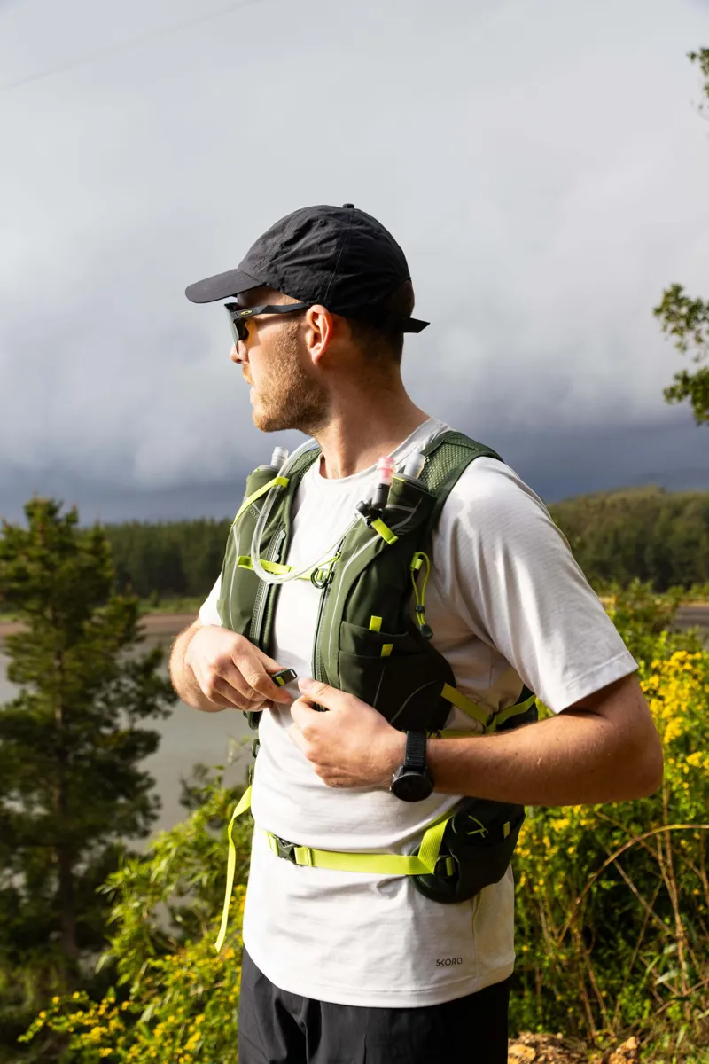 Osprey Duro 15 with Flasks - Phantom Grey-Toffee Orange-8