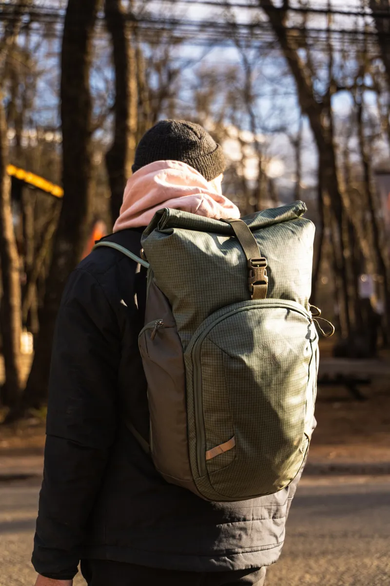 Osprey Transporter Roll Top Rucksack - Pine Leaf-12