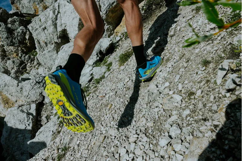 Altra Mens Lone Peak 9+ Trail Shoes - Black-11