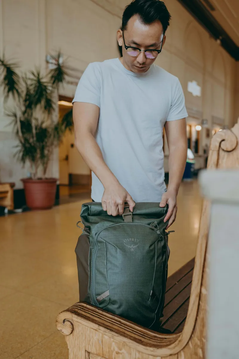 Osprey Transporter Roll Top Rucksack - Raven Black-7