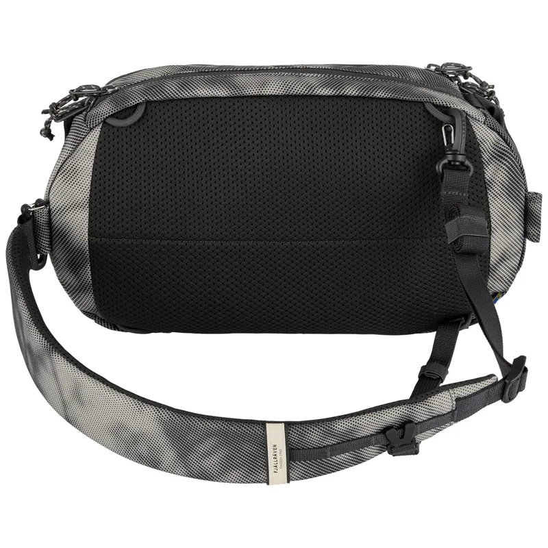 Fjallraven Skule Graphics Sling 6 - Fossil-Shade-2