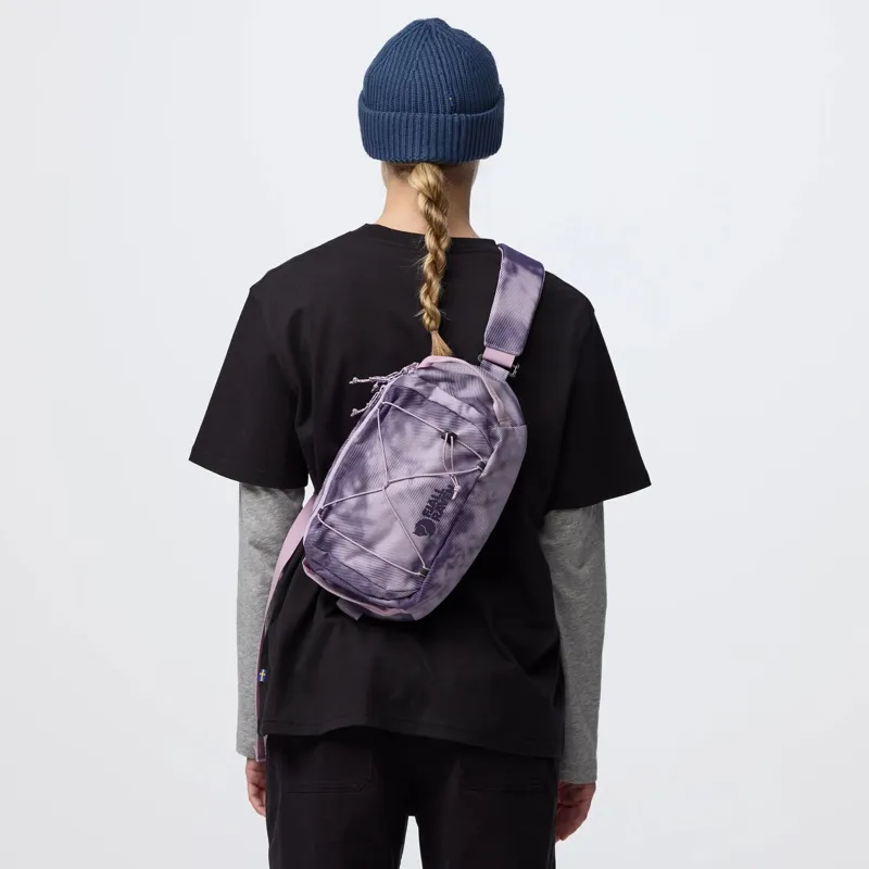 Fjallraven Skule Graphics Sling 6 - Fossil-Shade-3