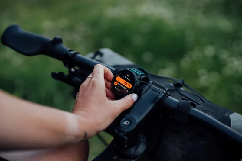 Suunto Vertical 2 Sports Watch - Stainless Steel-Black-8