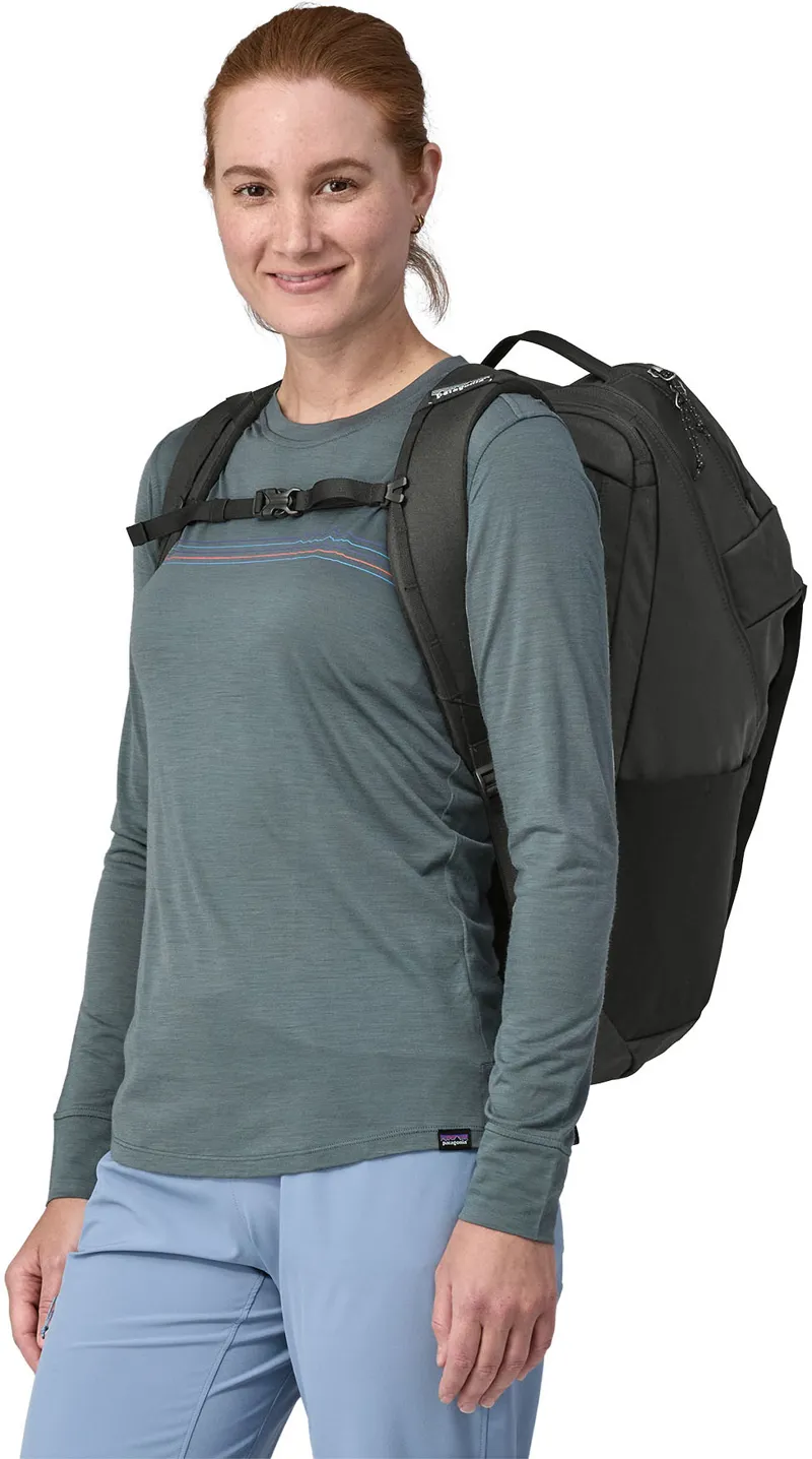 Patagonia Black Hole Pack 32L - Black-4