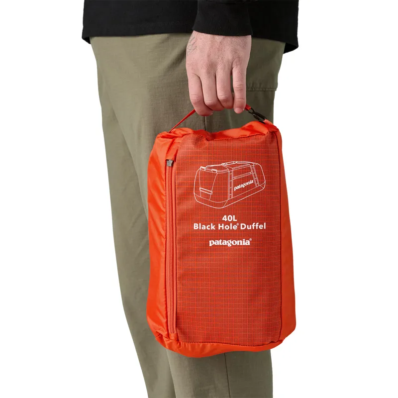 Patagonia Black Hole Duffel 40L - Pollinator Orange-4