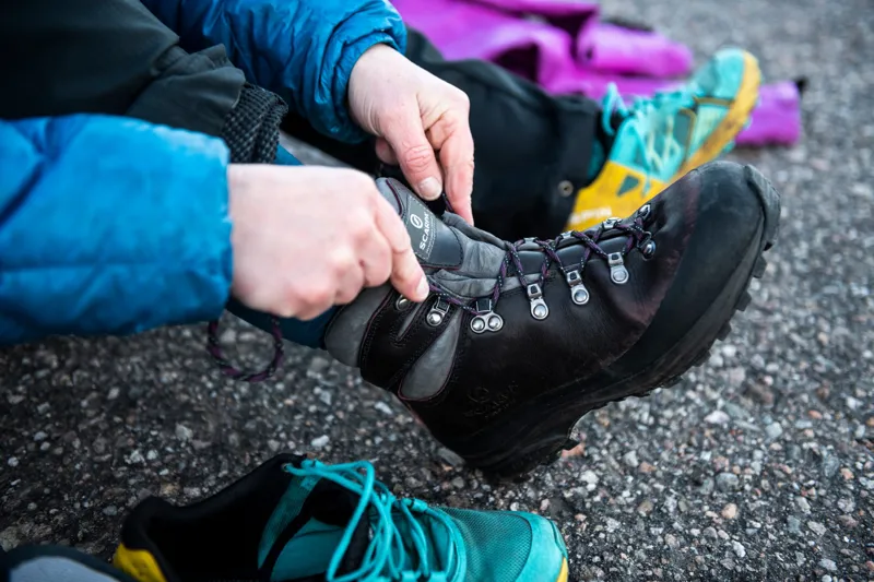 Scarpa Womens SL Activ Boots - Bordeaux-Anthracite-8
