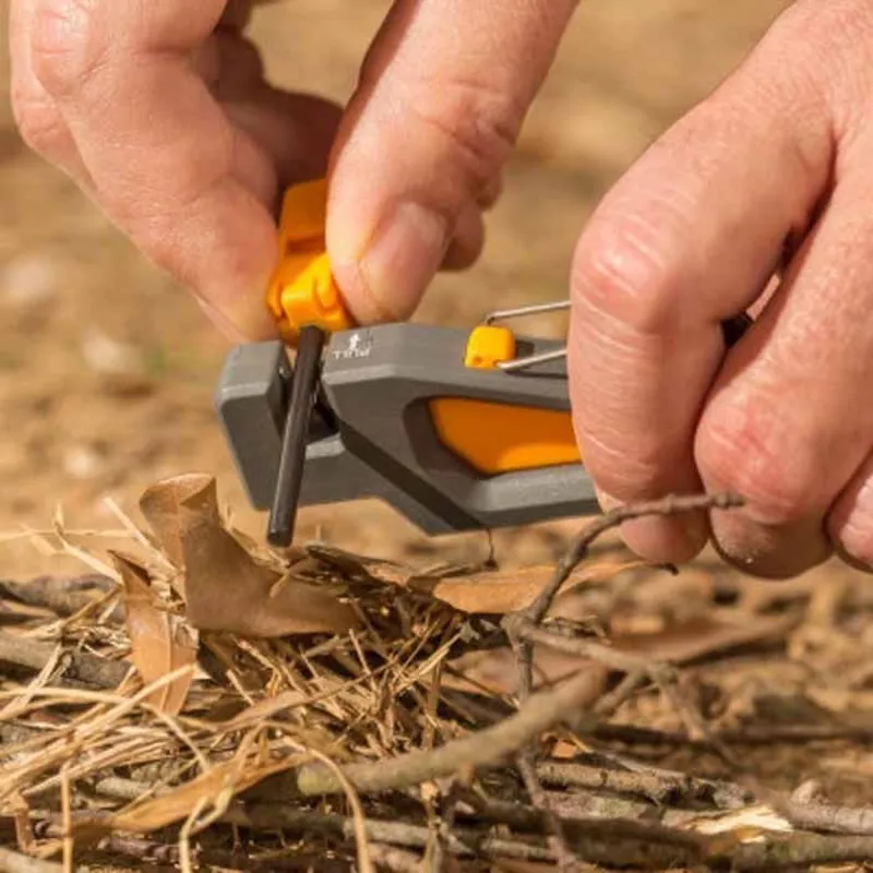 Smiths Pack Pal Sharpener and FireStarter-3