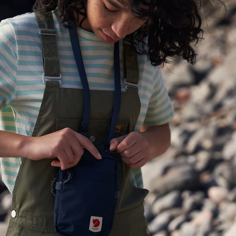 Fjallraven High Coast Pocket - Clay-11