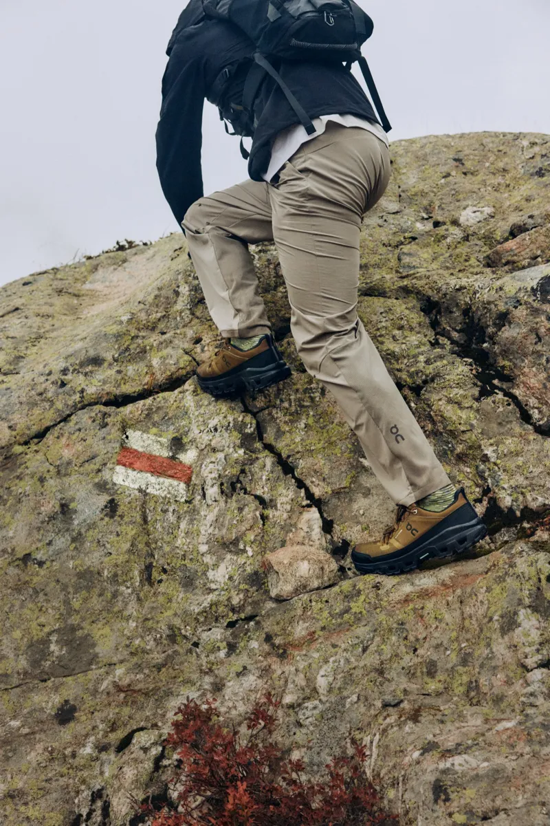 ON Mens Cloudrock Low Waterproof Shoes - Hunter-Black-7