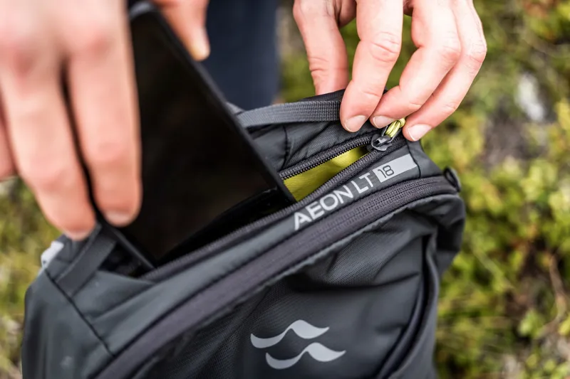 Rab Aeon LT 18 Rucksack - Anthracite-5