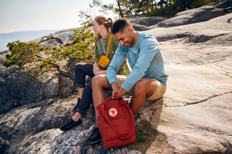 Fjallraven Kanken Totepack - Rowan Red-8