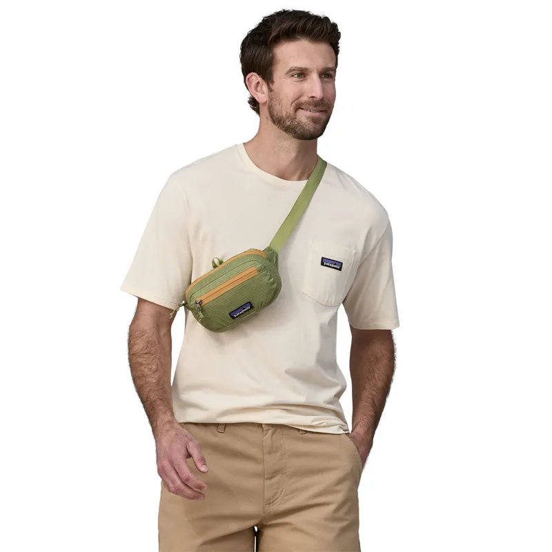 Patagonia Ultralight Black Hole Mini Hip Pack - Buckhorn Green-2